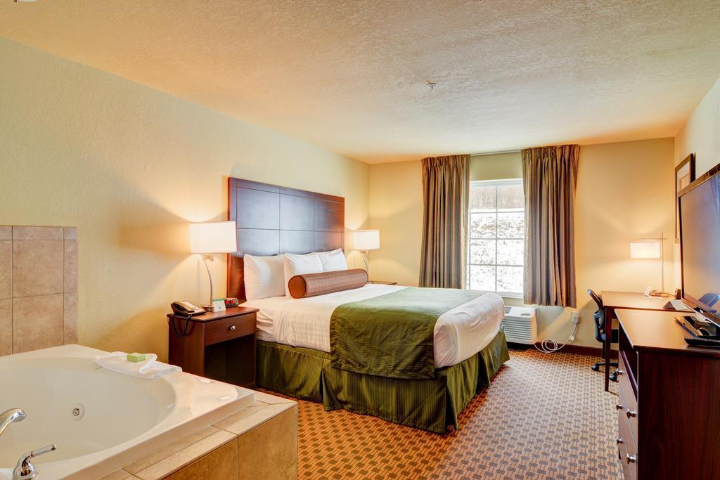 Cobblestone Hotel & Suites - Punxsutawney Εξωτερικό φωτογραφία