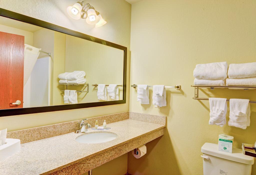 Cobblestone Hotel & Suites - Punxsutawney Εξωτερικό φωτογραφία