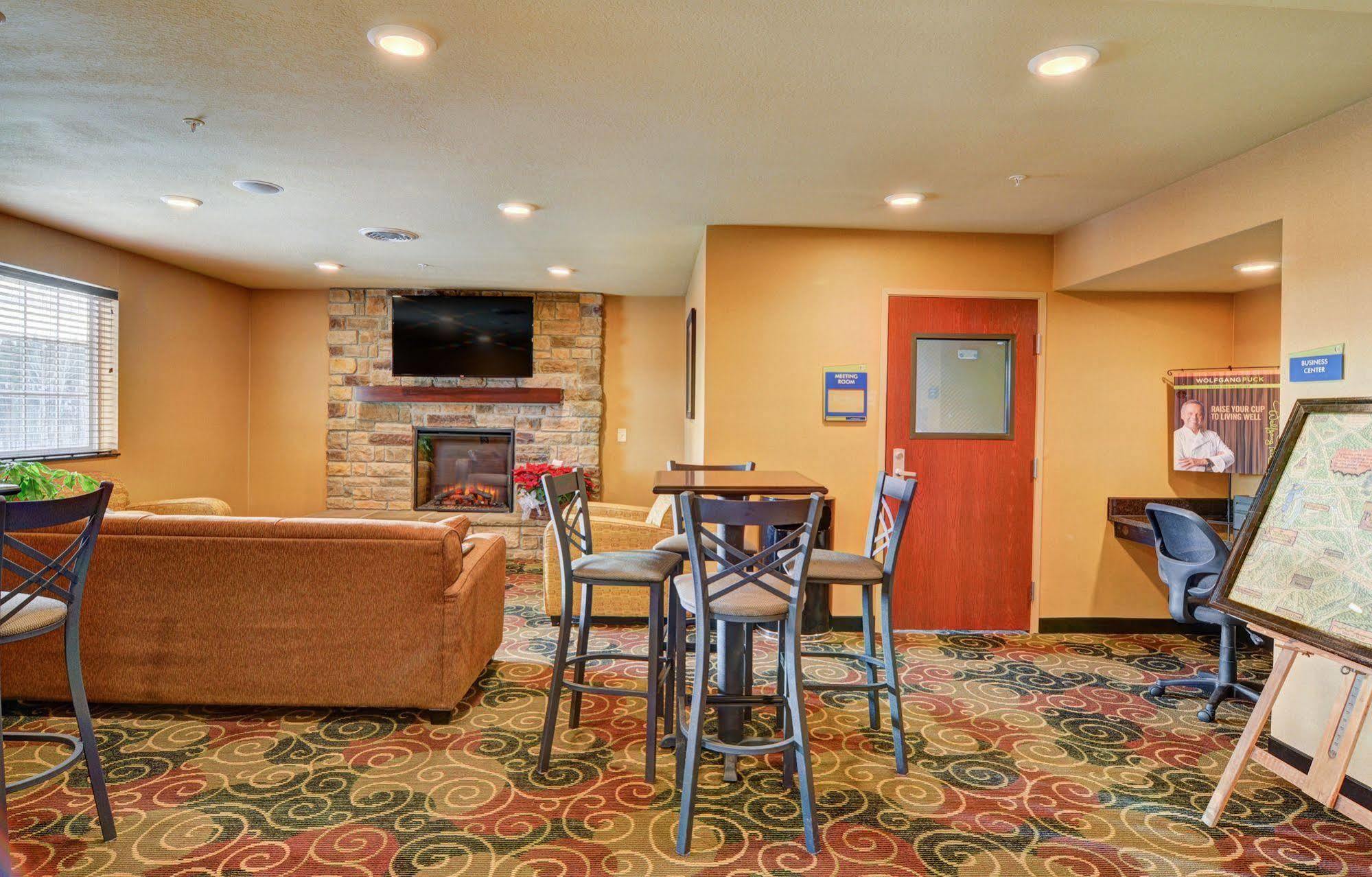 Cobblestone Hotel & Suites - Punxsutawney Εξωτερικό φωτογραφία