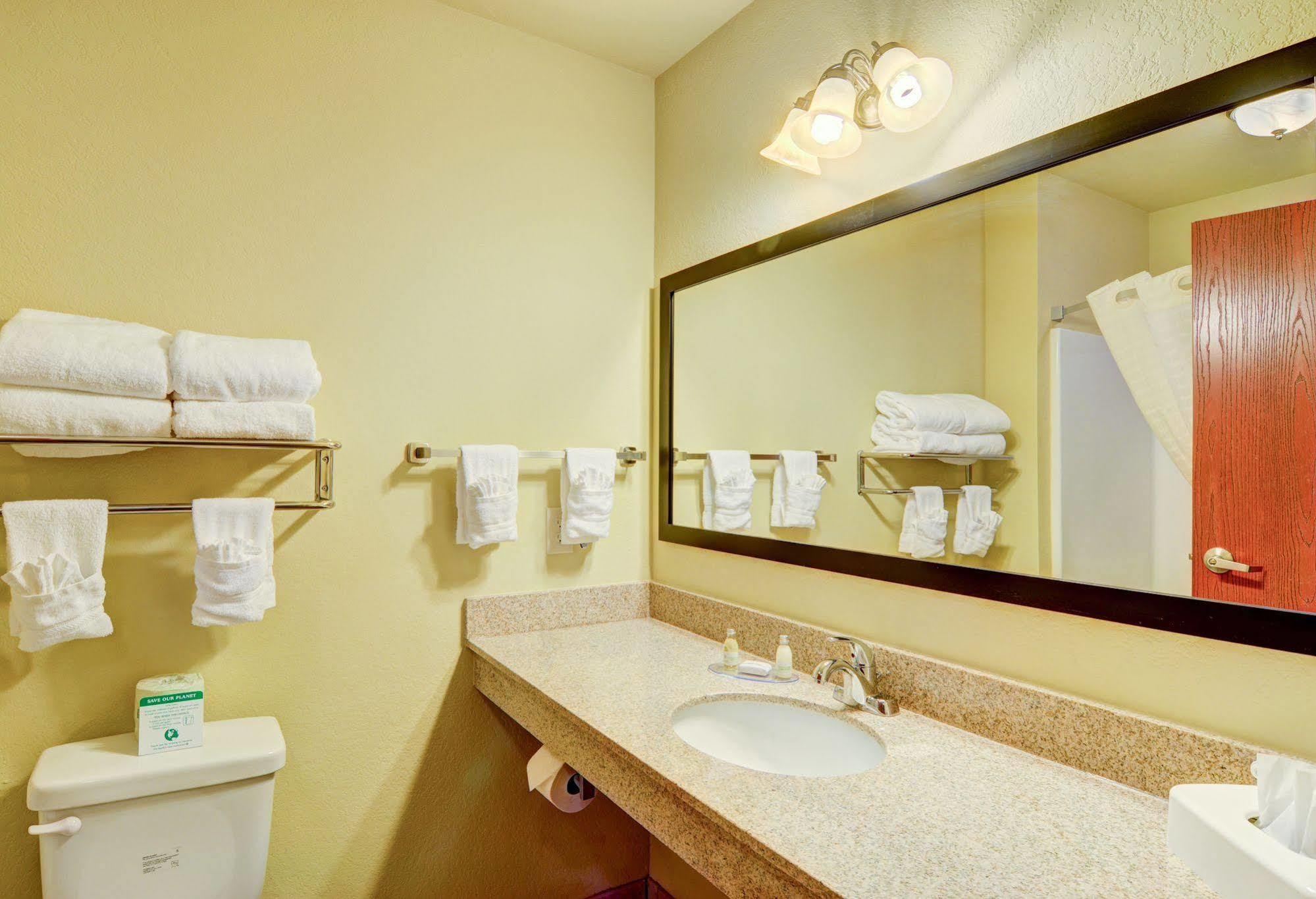 Cobblestone Hotel & Suites - Punxsutawney Εξωτερικό φωτογραφία