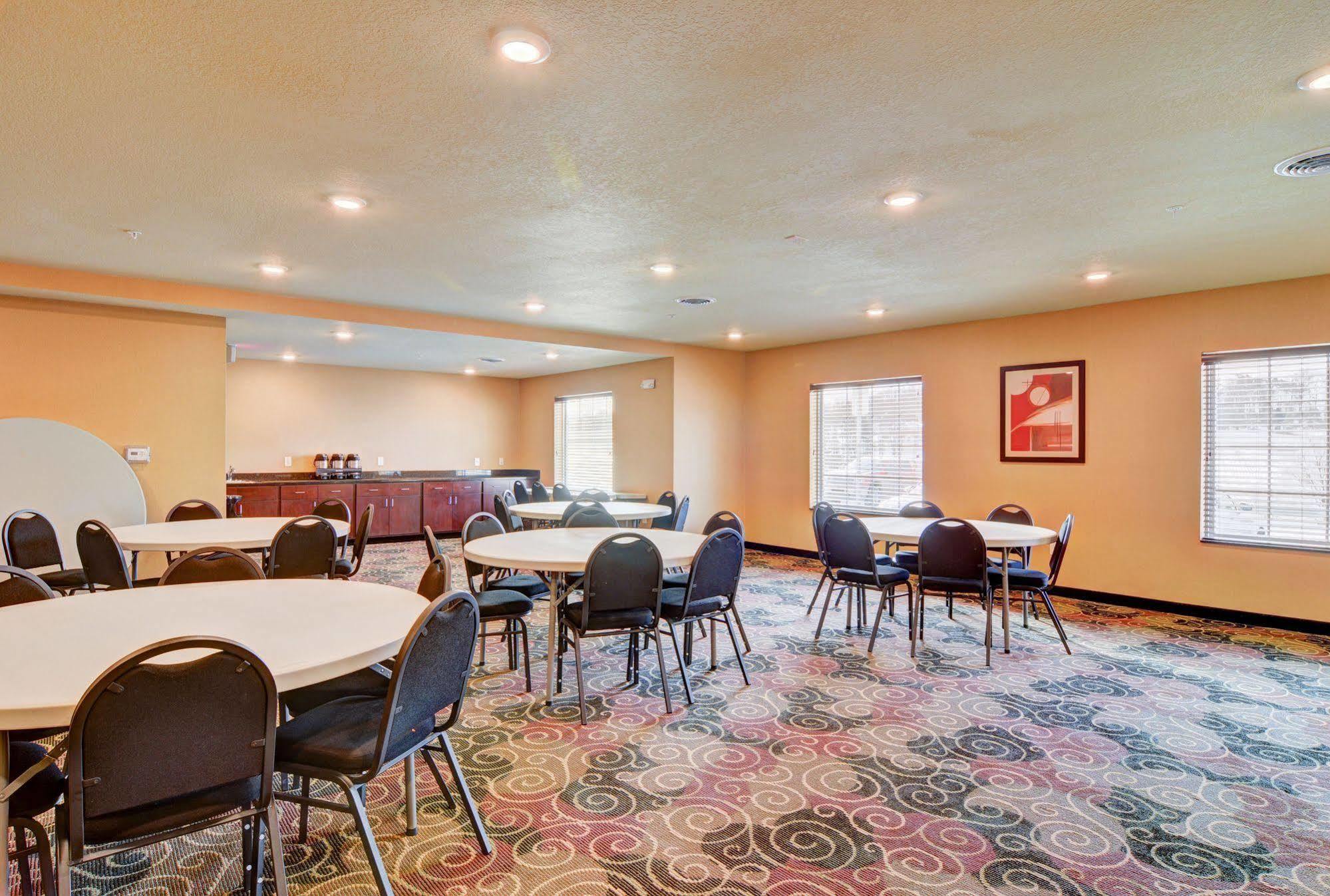 Cobblestone Hotel & Suites - Punxsutawney Εξωτερικό φωτογραφία